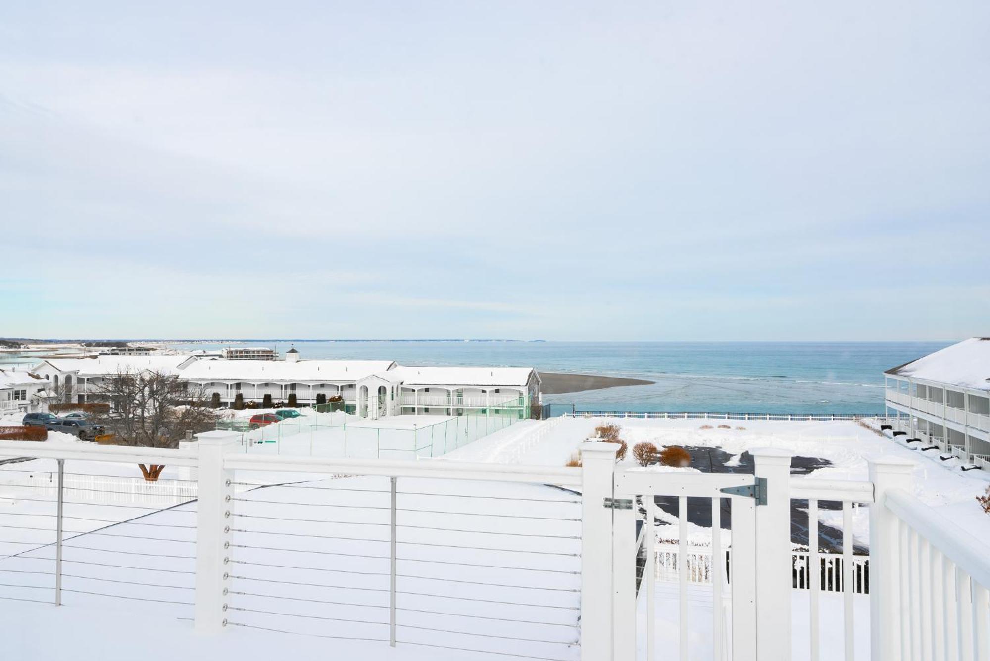The Sparhawk Oceanfront Motel
