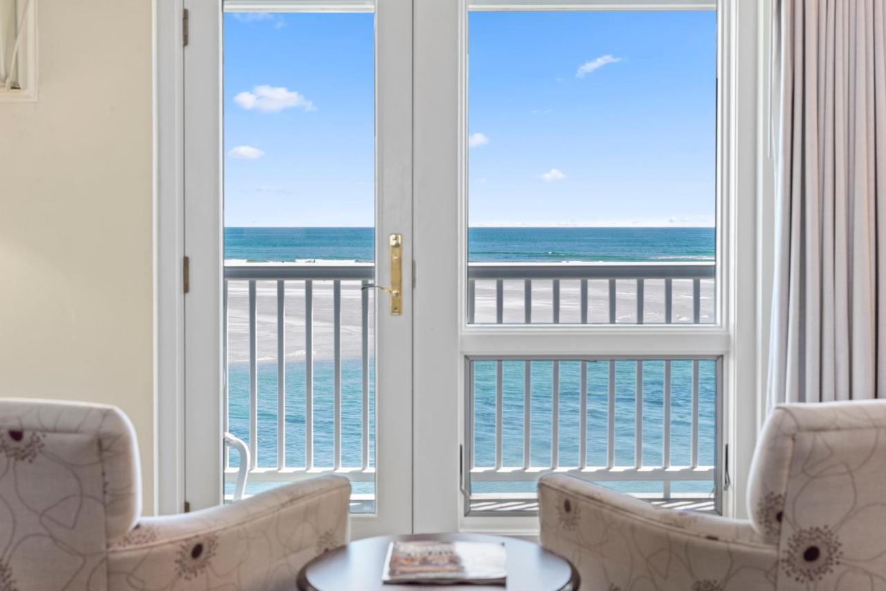 The Sparhawk Oceanfront Motel
